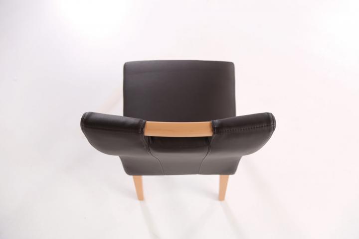 Jana von Standard Furniture | Stuhl